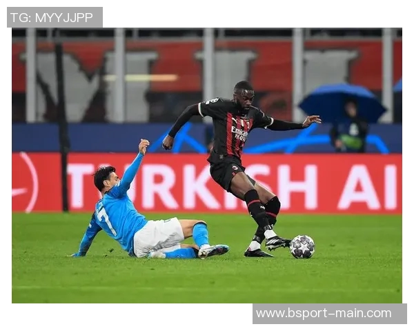 欧冠激战波尔图与AC米兰1比1平局争议判罚引发全场热议