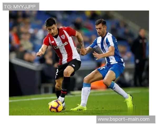 国王杯精彩对决里昂大胜热刺6-2引发全场震撼