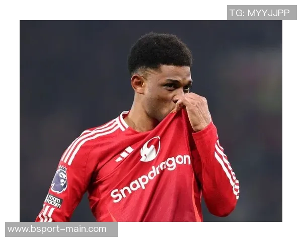 中超精彩对决曼联大胜里昂乌龙球引发全场热潮